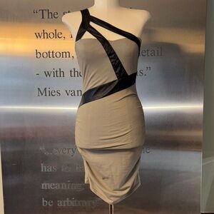 🆕 Sexy One-Shoulder Dress